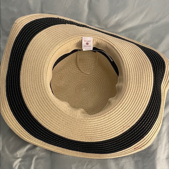 Shade & Shore Black and Tan Sun Hat - Picture 3 of 4